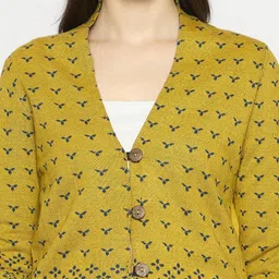 VIAZAA Women Longline Button Shrug image 5