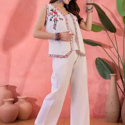 BANDIA Floral Embroidered Pure Cotton Top With Trouser Co-Ords image 4