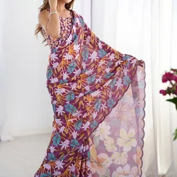 CaniBani Floral Sequinned Silk Blend Saree image 5