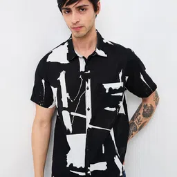 SPYKAR Men Spread Collar Abstract Printed Cotton Casual Shirt-picture-29