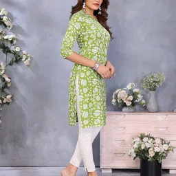 Rangita Selection Of 2 Floral Printed Round Neck Straight Kurtas image 3