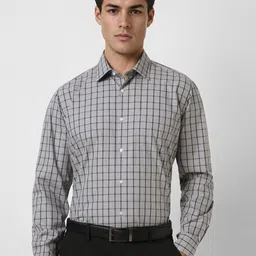 Van Heusen Men Spread Collar Gingham Checked Cotton Formal Shirt-image-9