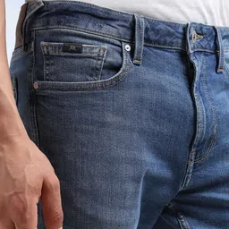 Flying Machine Men Relaxed Fit Mid-Rise Light Fade Stretchable Jeans image 3