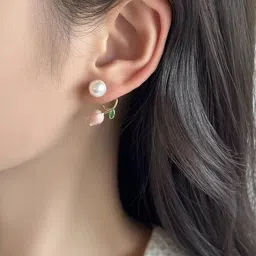 ONUYX Contemporary Studs Earrings image 2