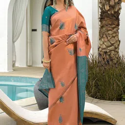 DIVASTRI Ethnic Motifs Zari Silk Blend Handloom Saree image 2