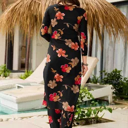 CAPITALHAVEN Women Floral Printed Regular Kurta with Trousers & With Dupatta image 2