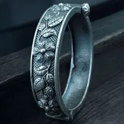 Hardin Style Silver-Plated Oxidised Bangle image 3