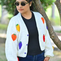 WINDROP SOLUTIONS Women Colourblocked with Applique Detail-image-32