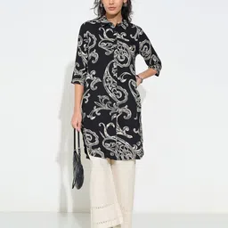 RANGMANCH BY PANTALOONS Quirky Printed Gotta Patti Pathani Kurta-picture-10