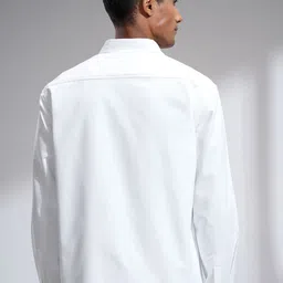 LOCOMOTIVE Men Oversized Fit Spread Collar Textured Casual Shirt image 3