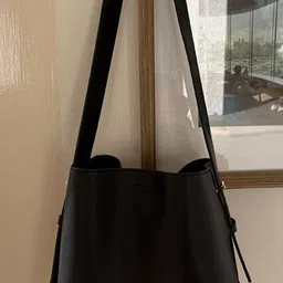 StyleCast x Revolte Women PU Bucket Handheld Bag image 2