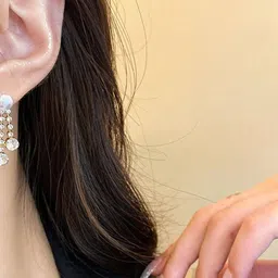 Arzonai Contemporary Drop Earrings image 2