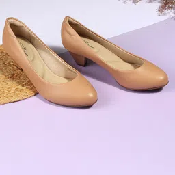 Mochi Women Closed Back Block Pumps-picture-22