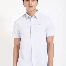 Tommy Hilfiger Men Relaxed Fit Spread Collar Vertical Striped Cotton Casual Shirt-picture-41