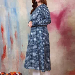 Tissu Geometric Printed V-Neck Pure Cotton Straight Kurta With Trouser image 4