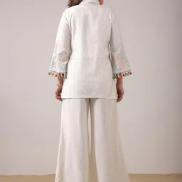 Span Floral Embroidered Thread Work Pure Silk Kurti With Palazzos image 3