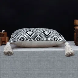 ANWYN Black & Off White Geometric Rectangle Cushion Covers image 4