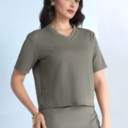 Selvia Edge Self-Design V-Neck Top With Skirt image 5