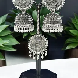 shreeji jewels Pearls Beaded Dome Shaped Jhumkas And Maang Tika image 3