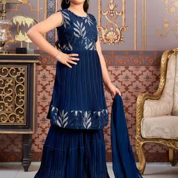 Aarika Girls Embroidered Regular Kurta with Sharara & With Dupatta image 5