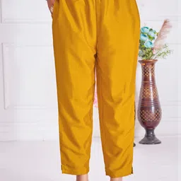 BANJANAN Women Self Design Silk Blend Kurta Sets With Dupatta image 2