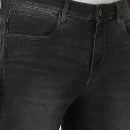 VAN HEUSEN DENIM LABS Men Slim Fit Mid-Rise Heavy Fade Jeans image 5