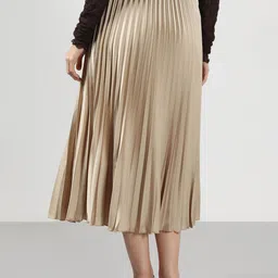 Vero Moda Pleated A-Line High Rise Pleated Midi Skirt image 2