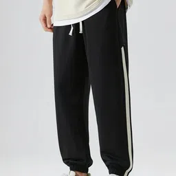 Q-rious Men Side Stripes Relaxed Fit Mid-Rise Joggers image 2