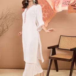 SAHASIKA Floral Yoke Design V-Neck Sequinned Straight Kurta With Trousers & Dupatta image 3