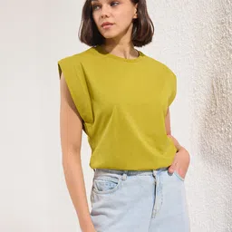 Trendyol Women Solid Round Neck T-shirt-image-15