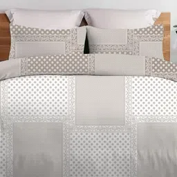 Sleeping Owls- because your sleep matters Beige & White Geometric AC Room 150 GSM Comforter image 3