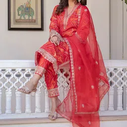 SRF JAIPUR Women Bandhani Printed Regular Thread Work Kurta with Trousers & With Dupatta image 2