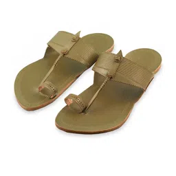 House of Pataudi Men Leather Kolhapuri Sandals image 2