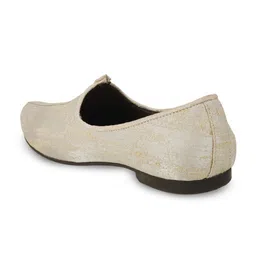 Mochi Men Textured Suede Casual Mojaris image 5