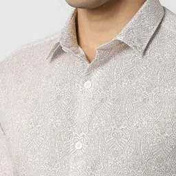 van heusen V Dot Men Slim Fit Spread Collar Floral Printed Cotton Formal Shirt image 3