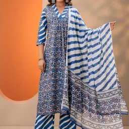 OZIA Floral Printed V-Neck Pure Cotton Anarkali Kurta With Palazzos And Dupatta image 5