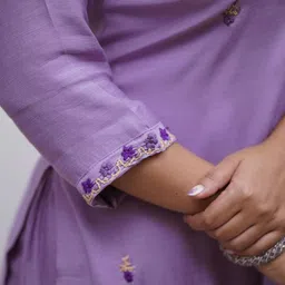 all about you Women Floral Embroidered Regular Thread Work Kurta with Trousers & With Dupatta image 2