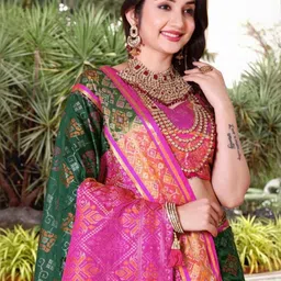 AKSH FASHION Green Silk Blend Sarees-picture-22
