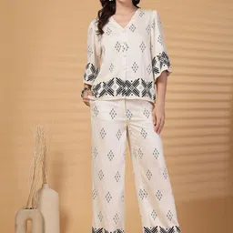 Gipsy Printed V-Neck Shirt With Trousers Co-Ords-picture-37