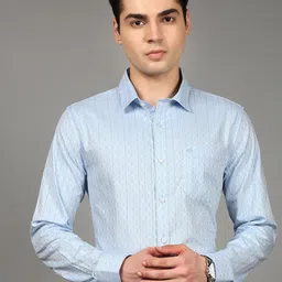 Chennis Geometric Printed Spread Collar Cotton Slim Fit Formal Shirt-image-1