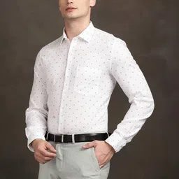 Turtle Men Standard Slim Fit Printed Formal Shirt image 3