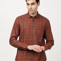 Indian Terrain Men Classic Slim Fit Tartan Checked Spread Collar Pure Cotton Formal Shirt-image-63
