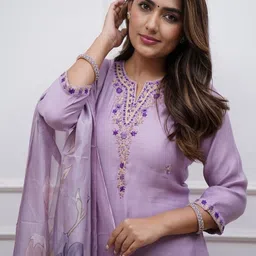 HERE&NOW Women Floral Embroidered Regular Thread Work Kurta with Trousers & With Dupatta image 5