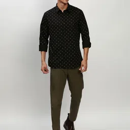 SHOWOFFFF Men Smart Slim Fit Printed Casual Shirt image 5