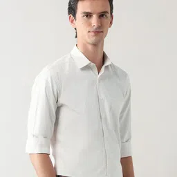 Arrow Men Checked Spread Collar Formal Shirt image 5