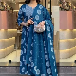 PRISHA FASHION Women Floral Printed Regular Kurta with Churidar & With Dupatta image 5