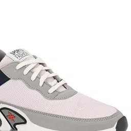XTOON Men Lightweight Colourblocked Sneakers image 3