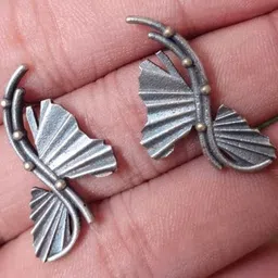 Hardin Style Leaf Shaped Studs Earrings-picture-11