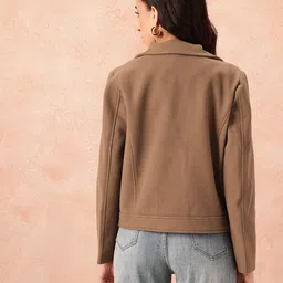 all about you Notched Lapel Collar Crop Tailored Jacket image 3