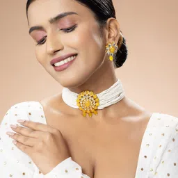 Niscka Gold-Plated Kundan-Studded & Pearl-Beaded Jewellery Set image 1